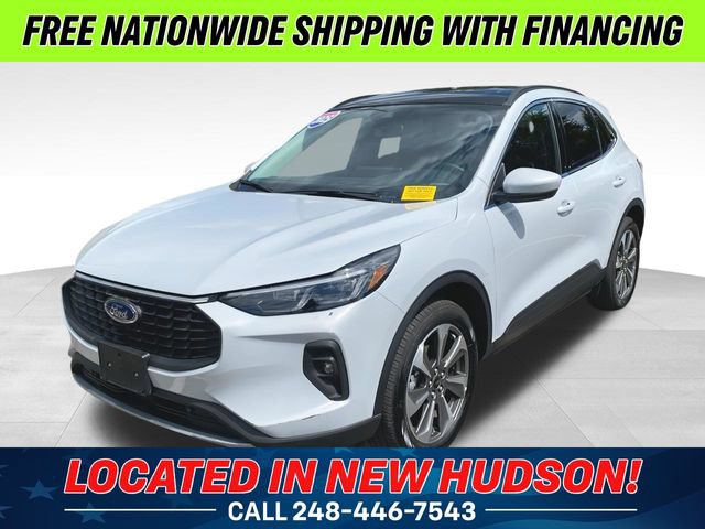 Used 2025 Ford Escape Platinum AWD/4WD image 1