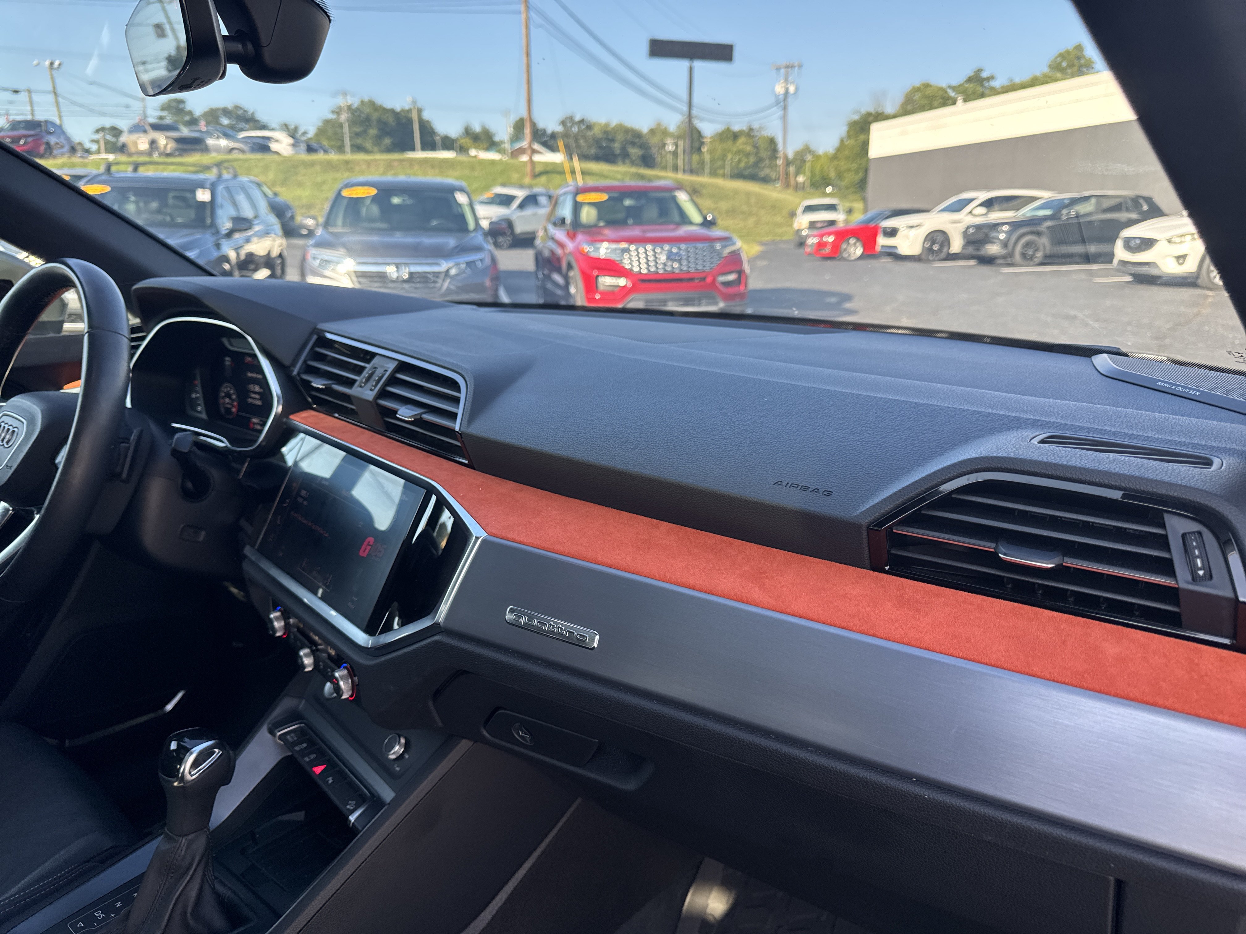 Used 2019 Audi Q3 2.0T Premium Plus AWD/4WD image 11