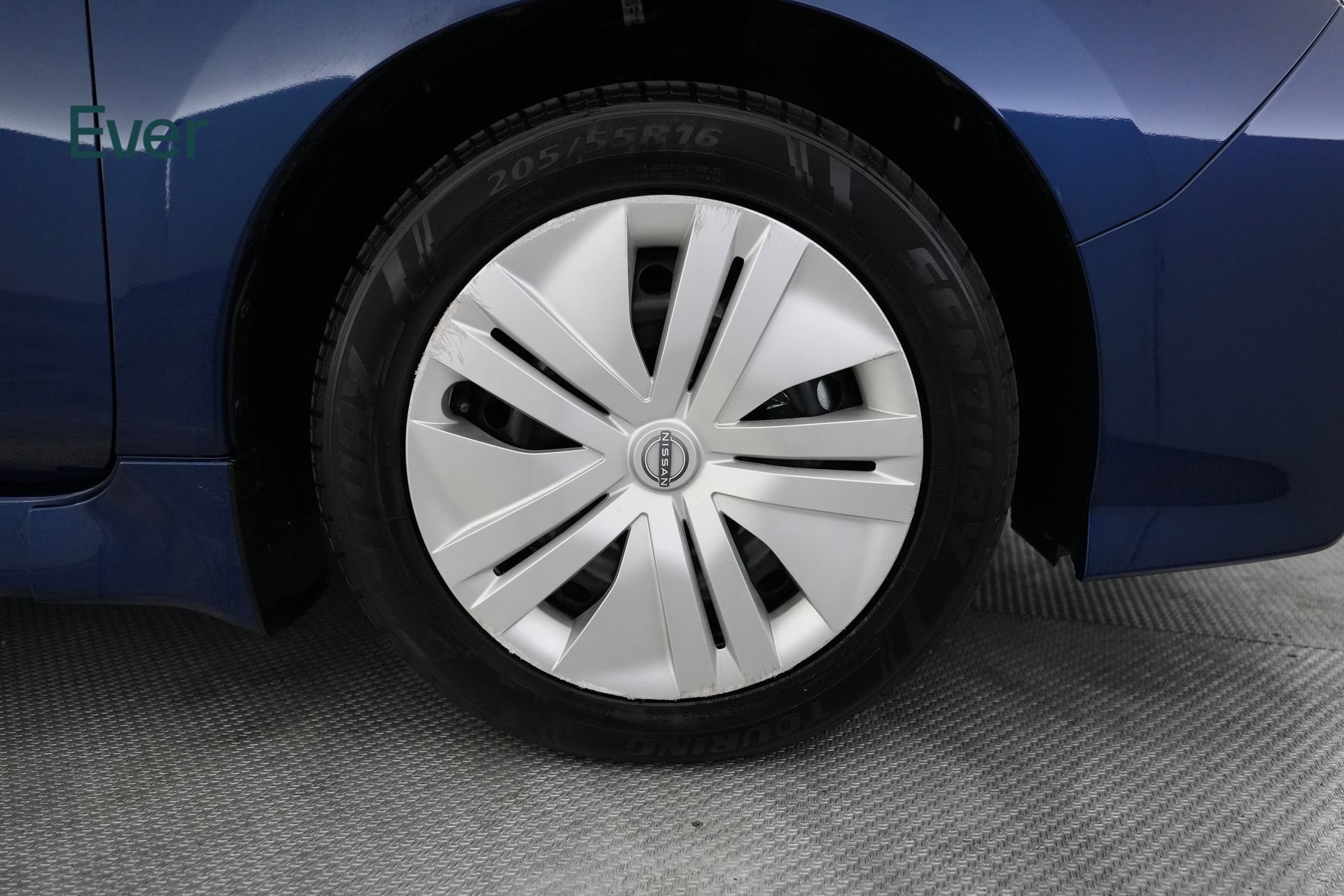 Used 2025 Nissan Leaf S FWD image 20