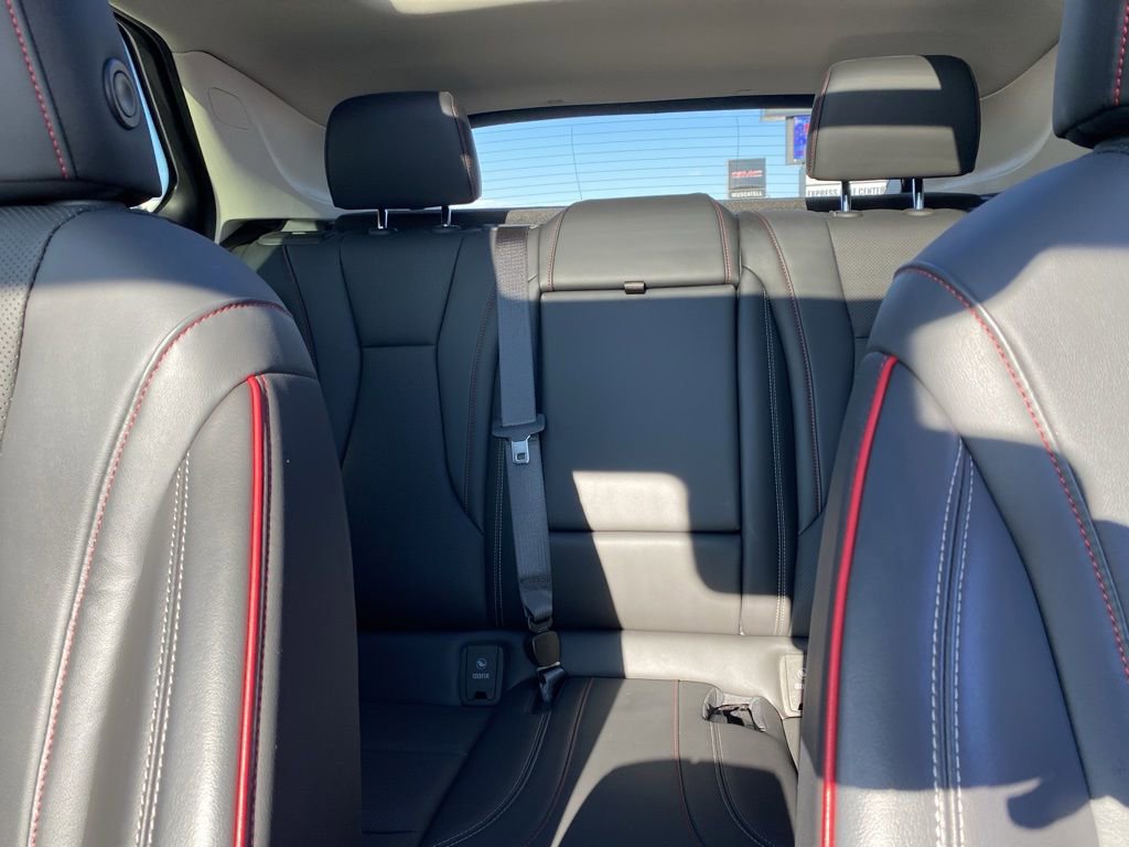 Used 2023 Buick Envision Essence w/ Technology Package I image 26