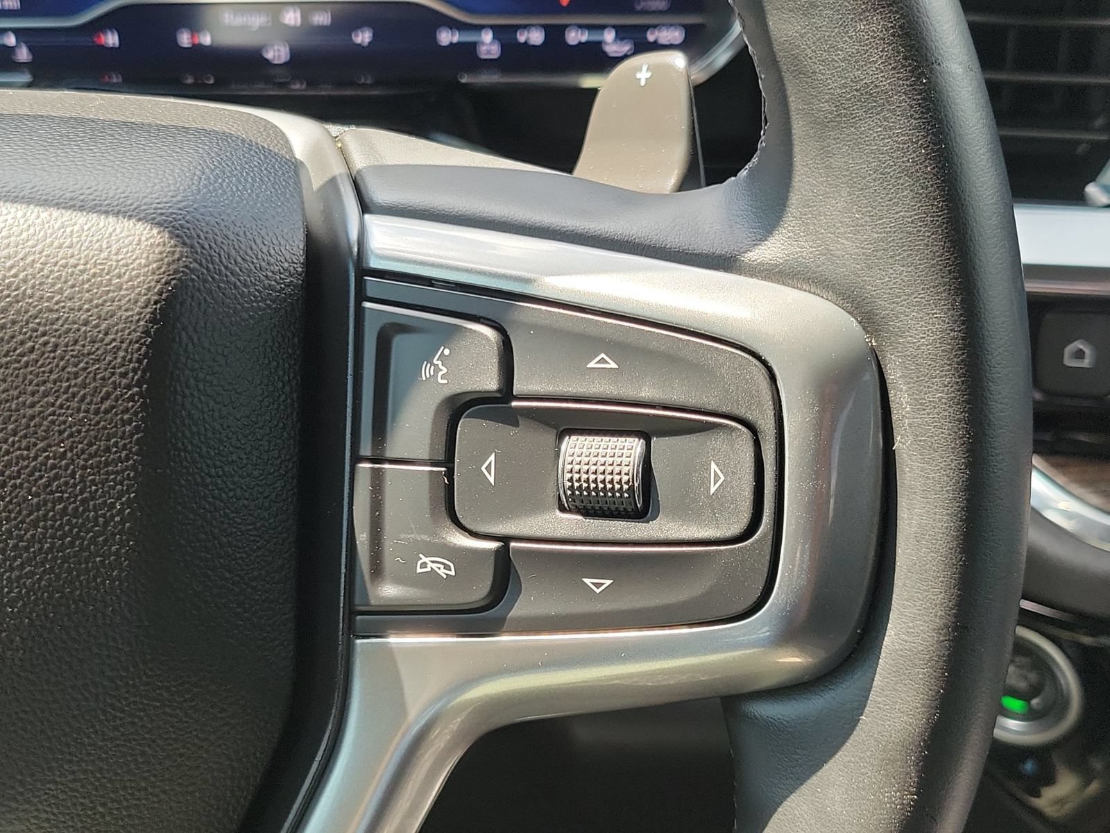 Used 2024 Chevrolet Silverado 1500 LT Trail Boss w/ LT Trail Boss Premium Package AWD/4WD image 15
