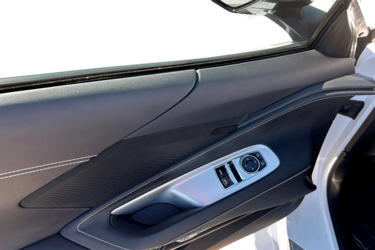 Used 2020 Chevrolet Corvette Stingray Coupe w/ Z51 Performance Package image 12