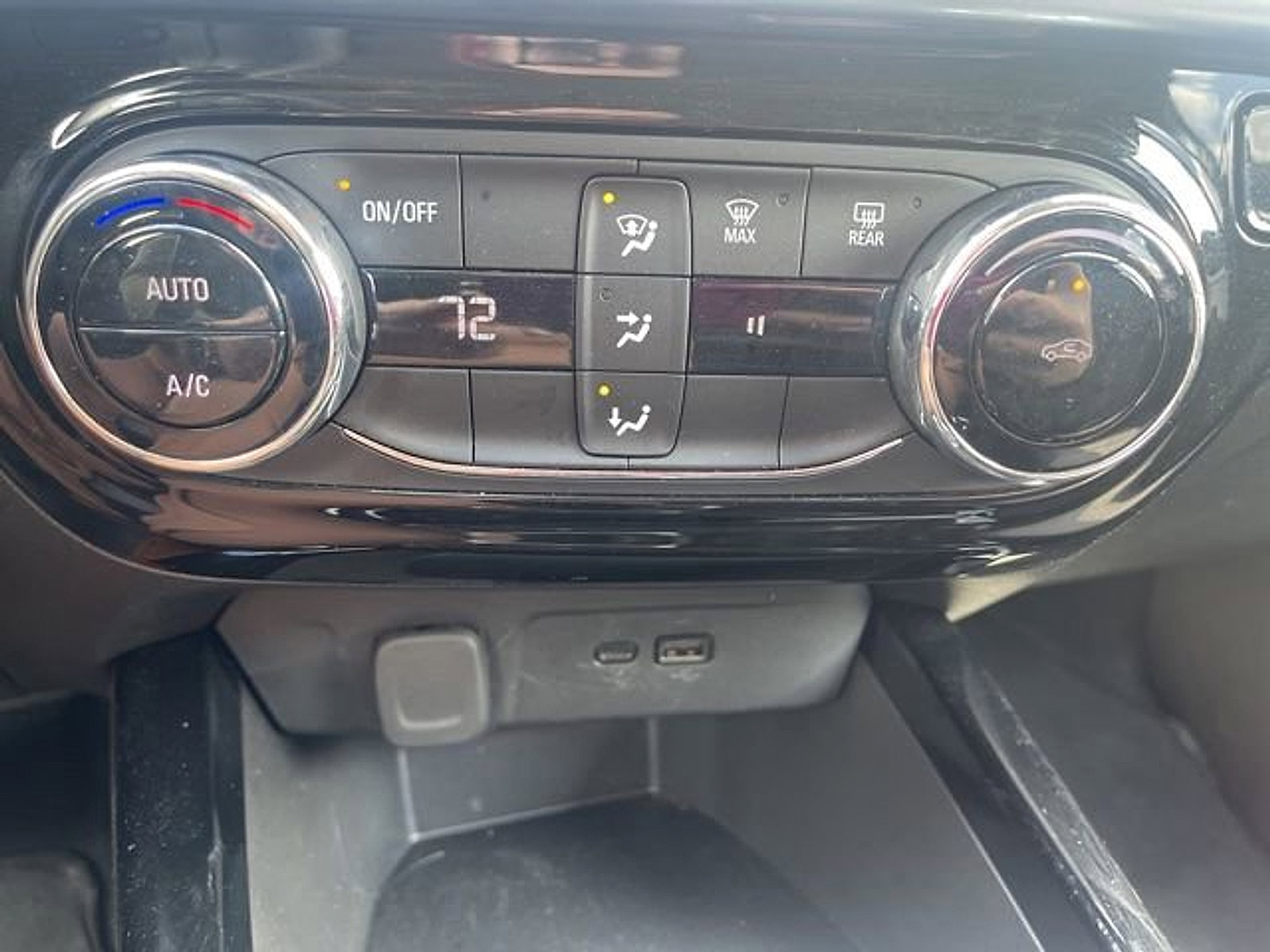 Certified 2025 Chevrolet Trax LT image 14