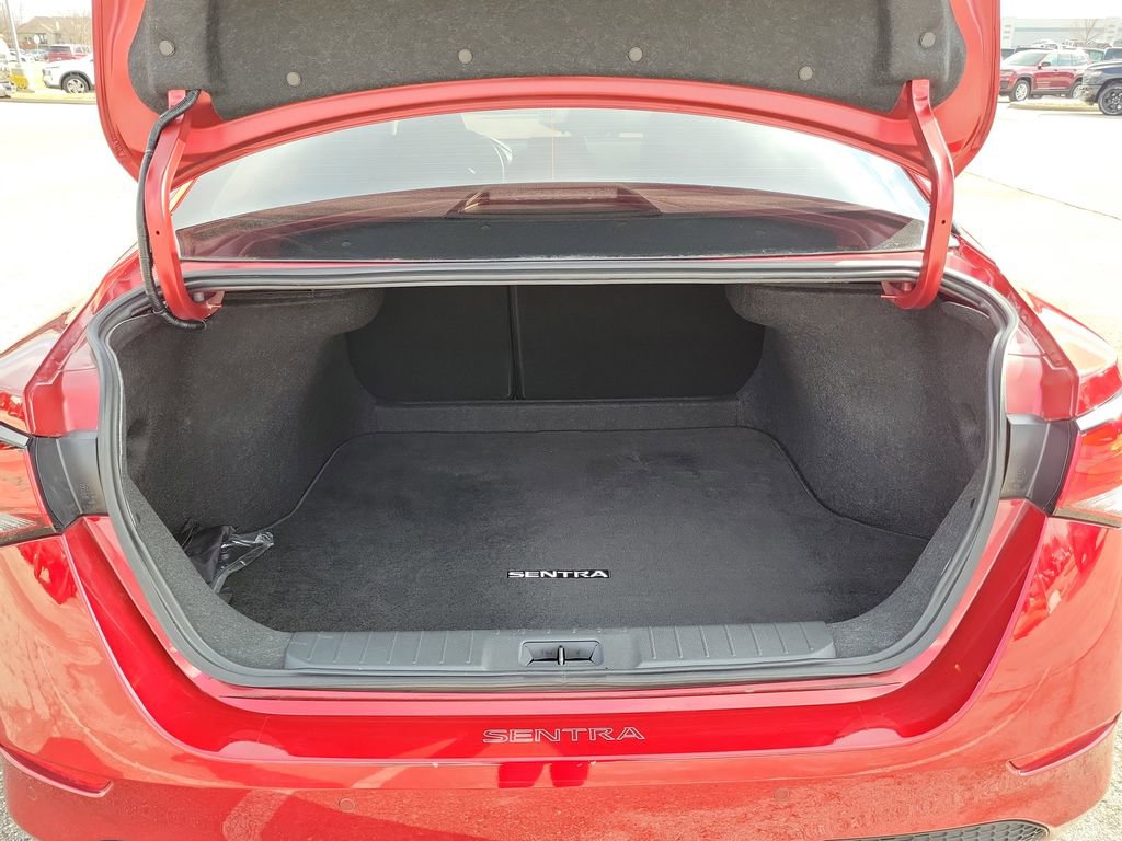 Used 2025 Nissan Sentra SV image 9