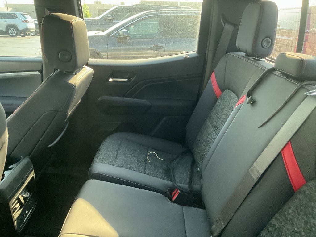 Used 2024 Chevrolet Colorado Z71 w/ Z71 Convenience Package 2 AWD/4WD image 10