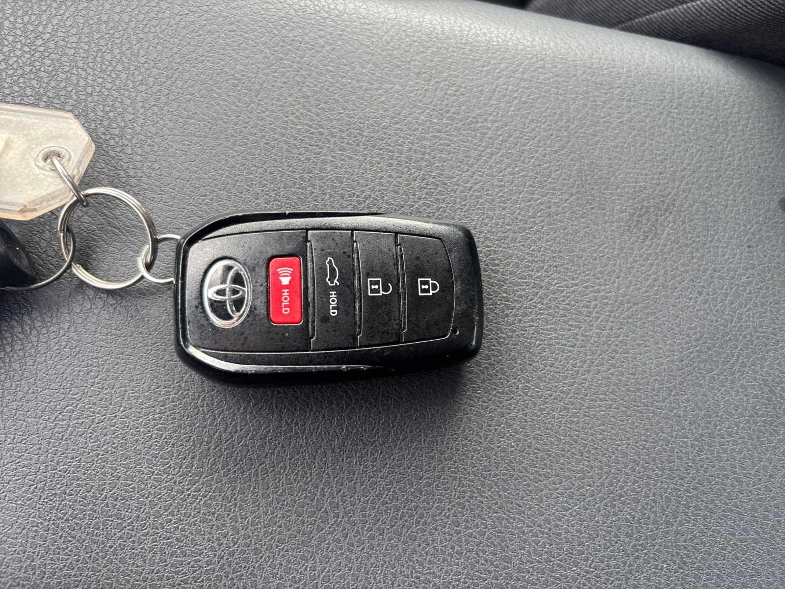 Used 2025 Toyota Camry LE image 21