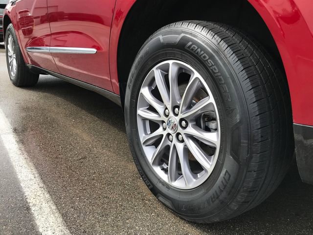 Used 2023 Buick Enclave Essence image 12