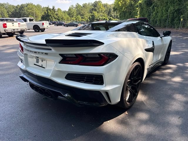Used 2024 Chevrolet Corvette Z06 RWD image 5