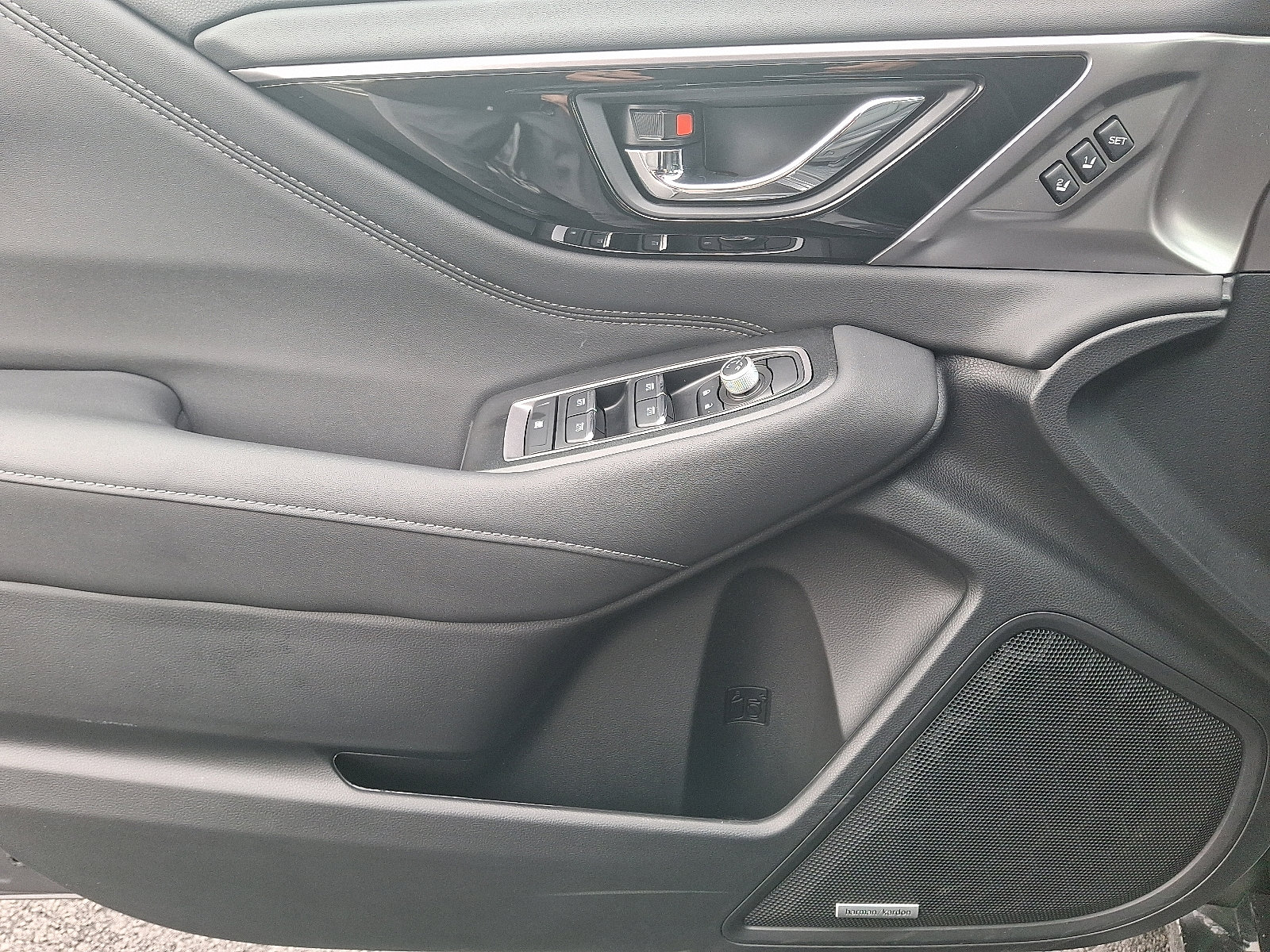 Certified 2025 Subaru Legacy Limited image 15