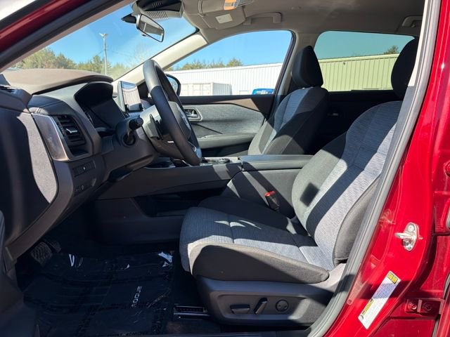 Used 2023 Nissan Rogue SV image 10