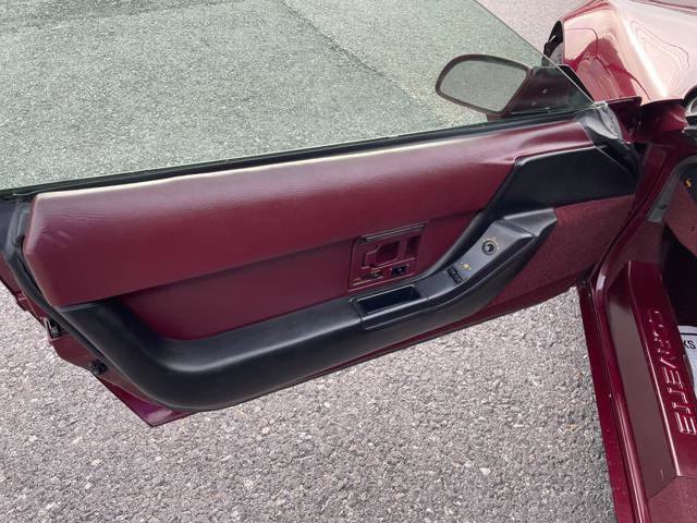 Used 1993 Chevrolet Corvette Convertible image 15