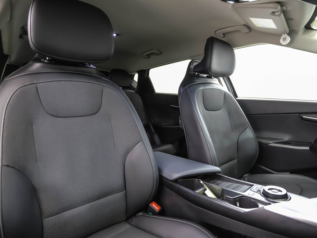 Used 2024 Kia EV6 Light image 32