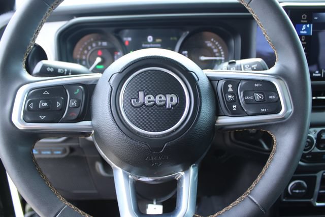 Used 2024 Jeep Wrangler Unlimited Sahara AWD/4WD image 18