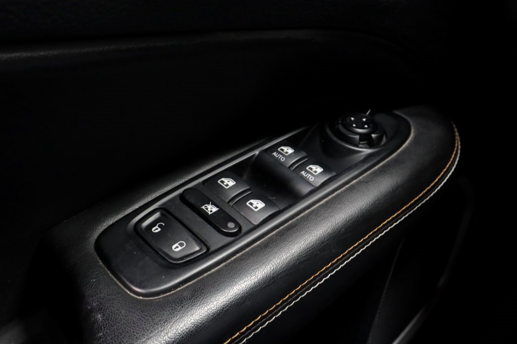 Used 2017 Jeep Compass Latitude w/ Cold Weather Group image 26