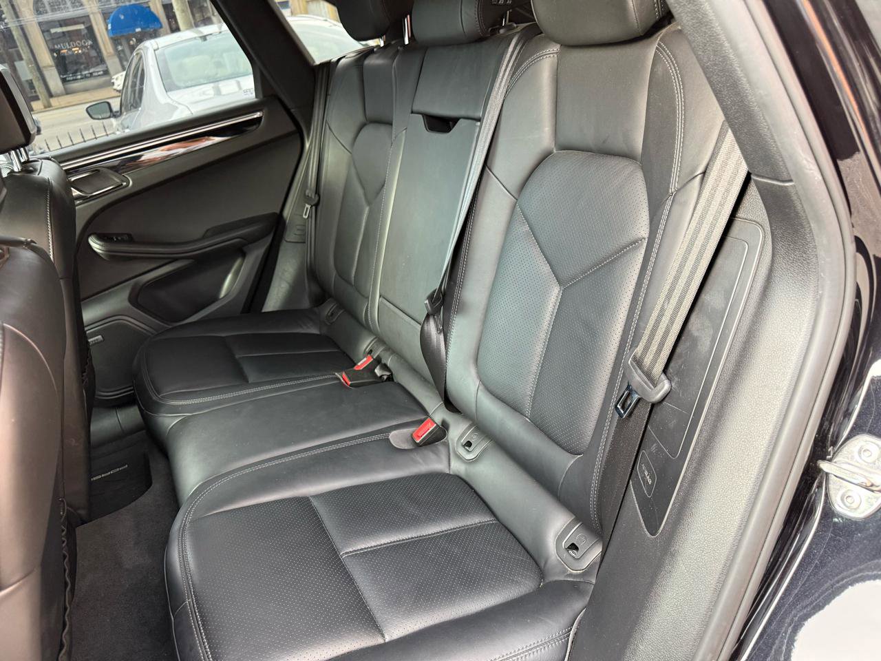 Used 2017 Porsche Macan S AWD/4WD image 7