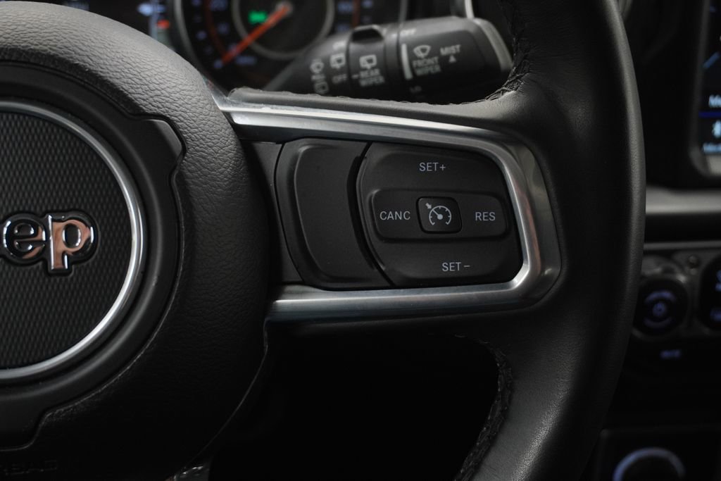 Certified 2022 Jeep Wrangler Unlimited Sahara AWD/4WD image 40