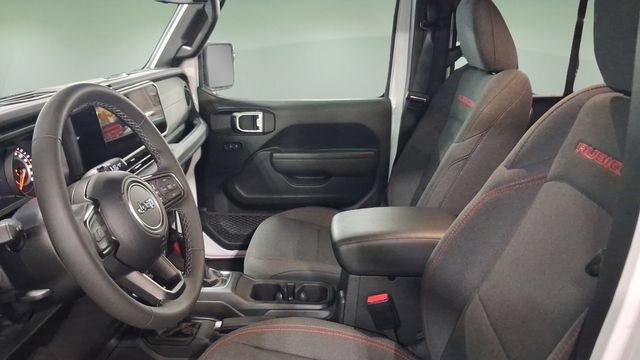 Used 2026 Jeep Wrangler Unlimited Rubicon AWD/4WD image 9