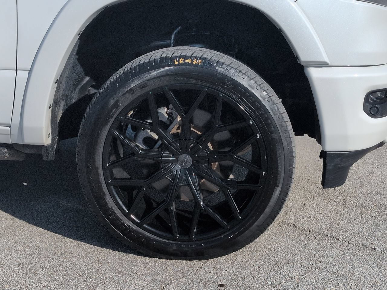 Used 2023 RAM 1500 Limited AWD/4WD image 10