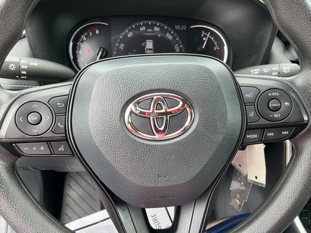 Used 2025 Toyota RAV4 LE FWD image 28