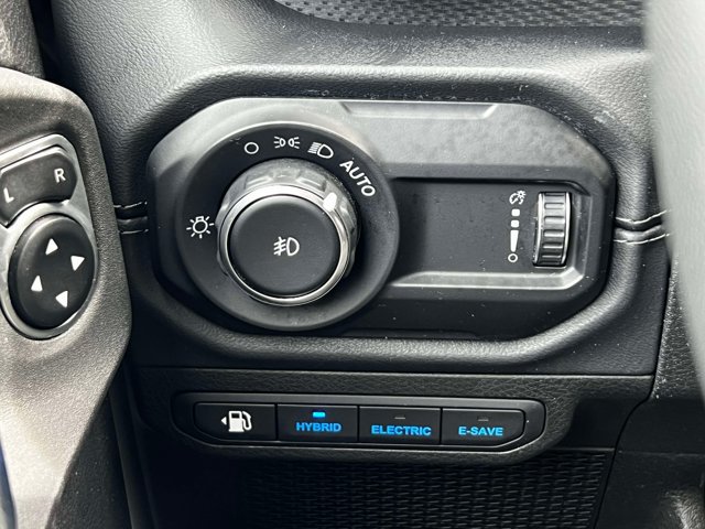 Used 2024 Jeep Wrangler Unlimited Rubicon 4xe AWD/4WD image 19