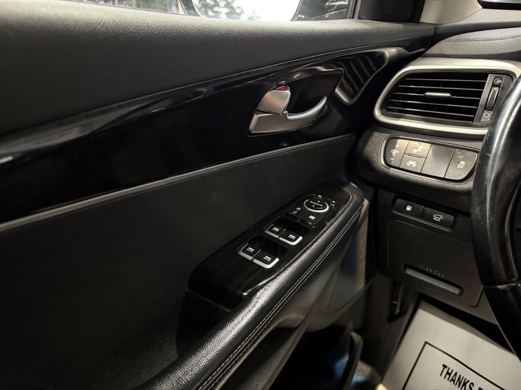 Used 2019 Kia Sorento EX FWD image 15