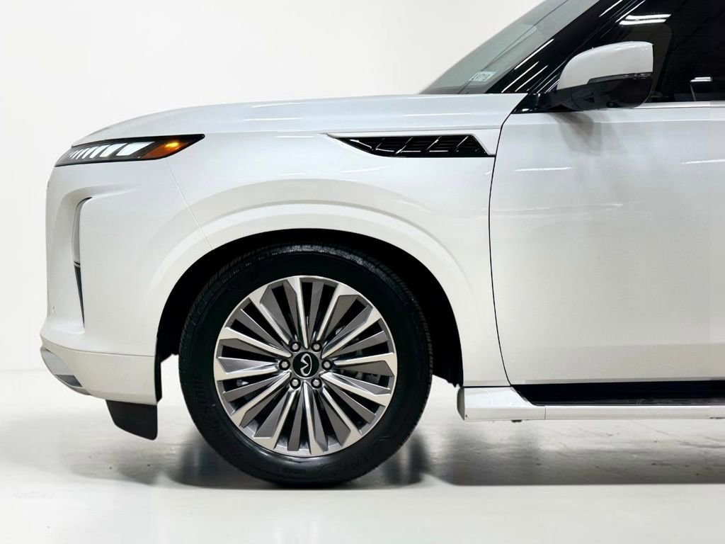 Used 2025 INFINITI QX80 Sensory image 21