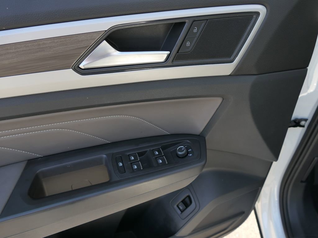 Used 2022 Volkswagen Atlas SEL image 13