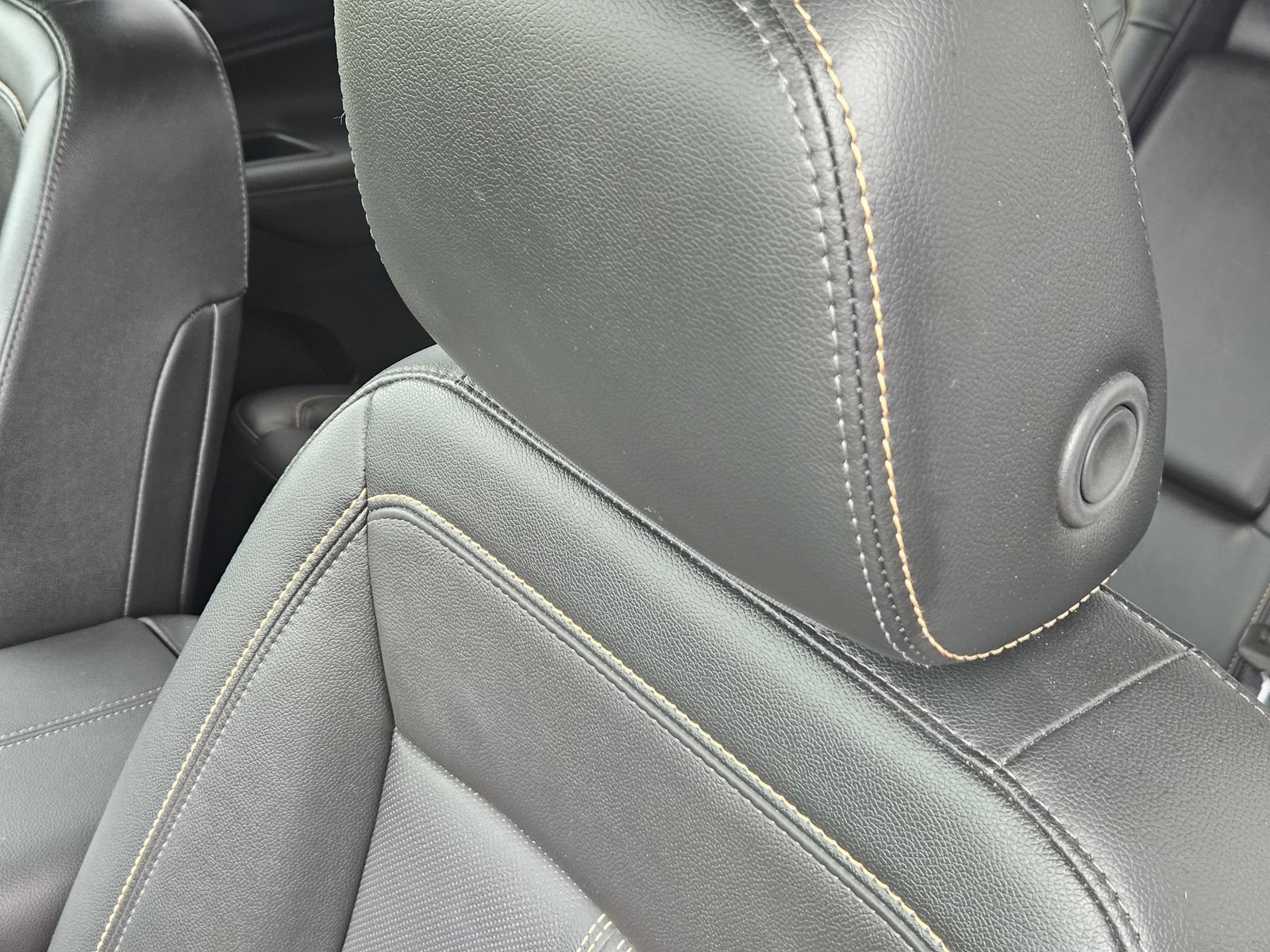 Certified 2023 Chevrolet Equinox Premier FWD image 18