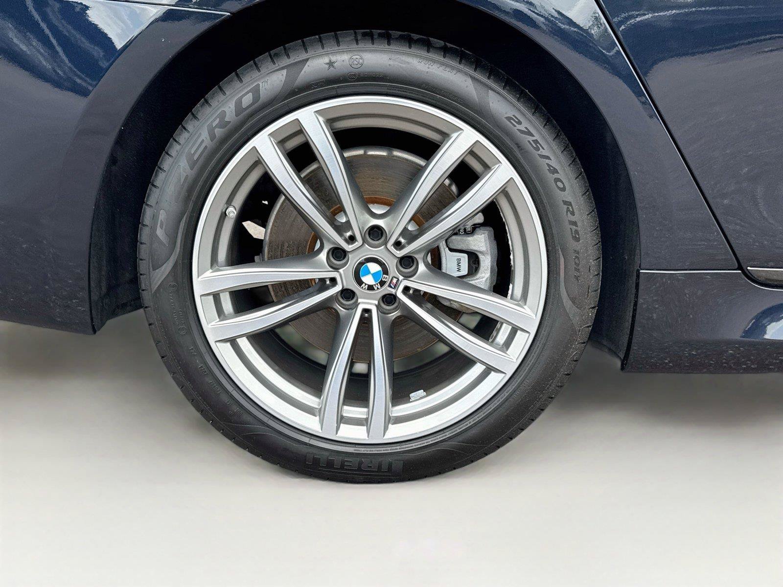Used 2019 BMW 750i w/ Executive Package RWD image 39