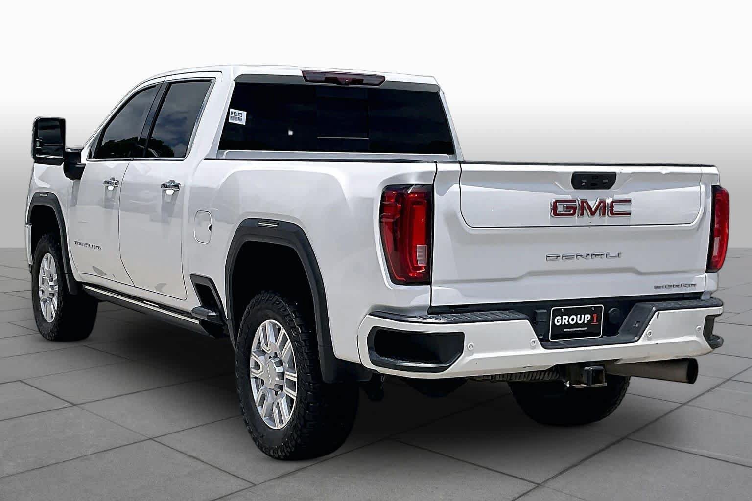 Used 2022 GMC Sierra 2500 Denali w/ Technology Package AWD/4WD image 11