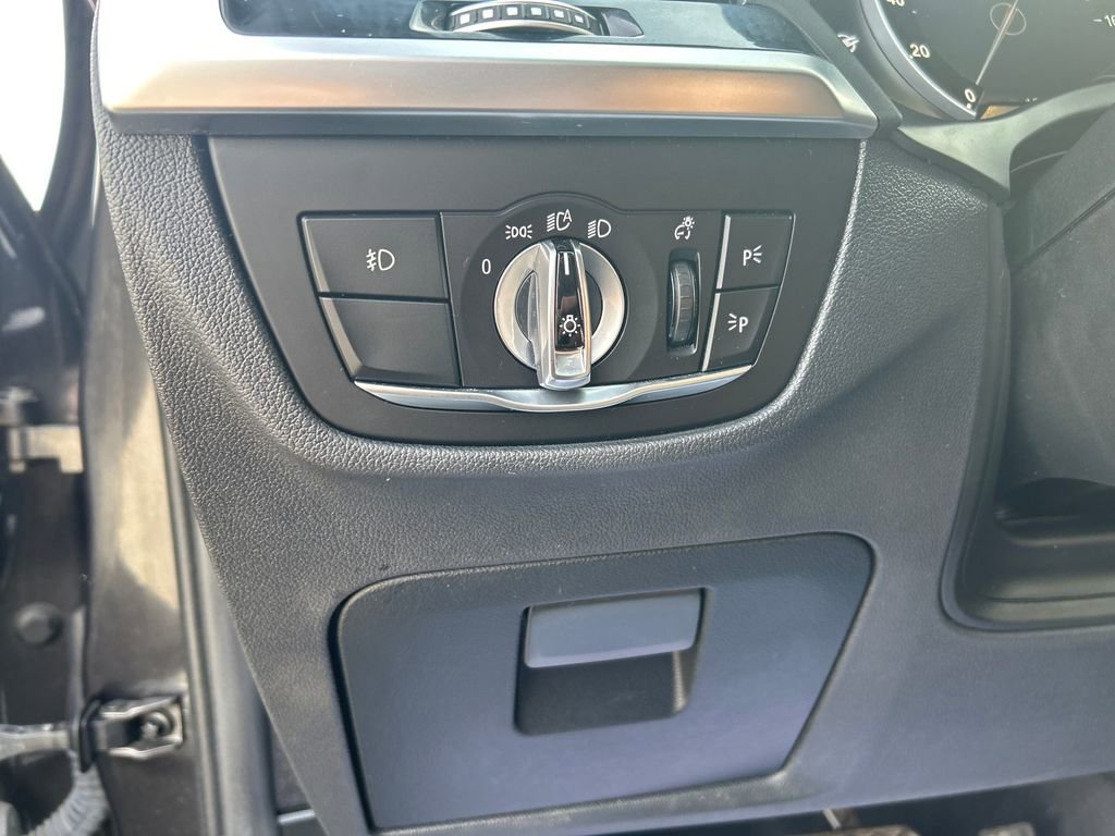 Used 2018 BMW X3 xDrive30i AWD/4WD image 27