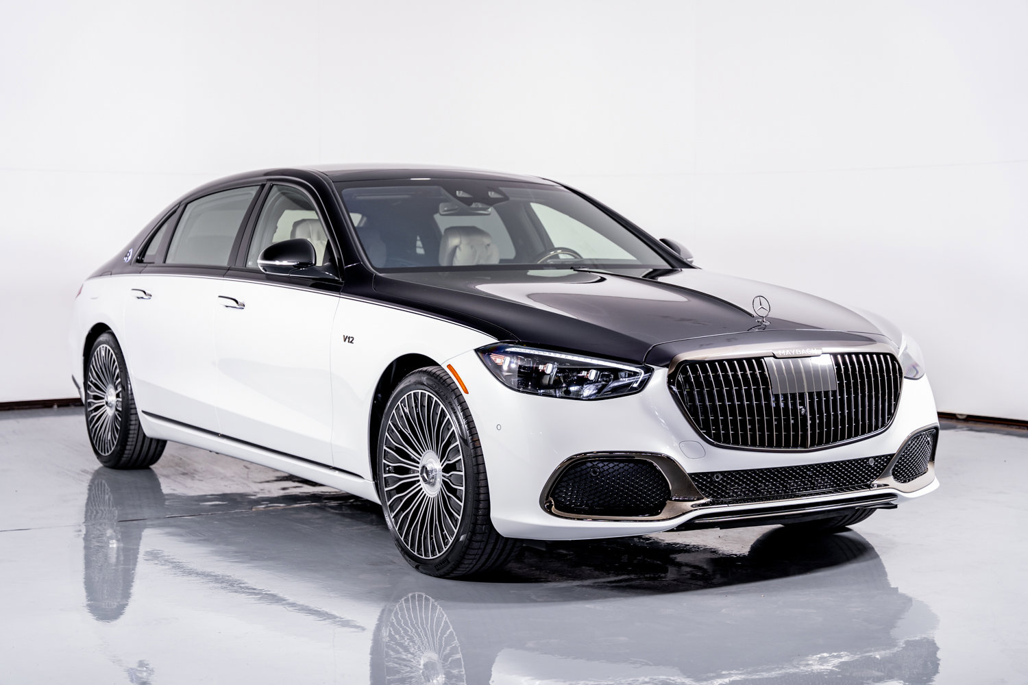 Used 2025 Mercedes-Benz Maybach S 680 4MATIC image 5