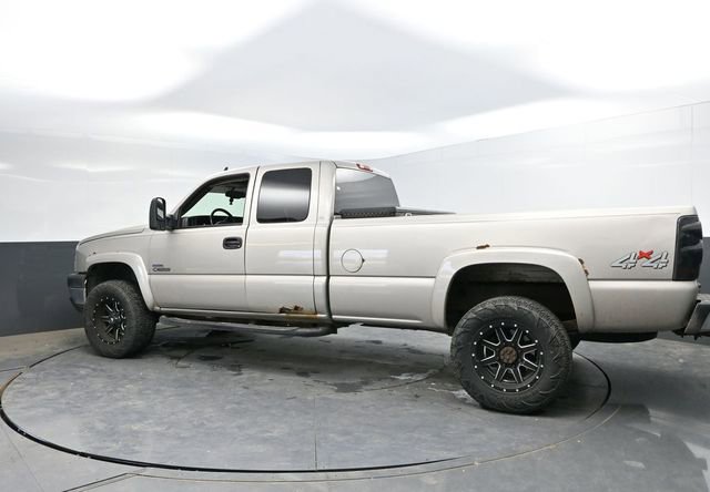 Used 2006 Chevrolet Silverado 3500 LT w/ Heavy-Duty Power Package AWD/4WD image 9