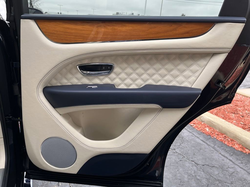 Used 2021 Bentley Bentayga Speed image 33