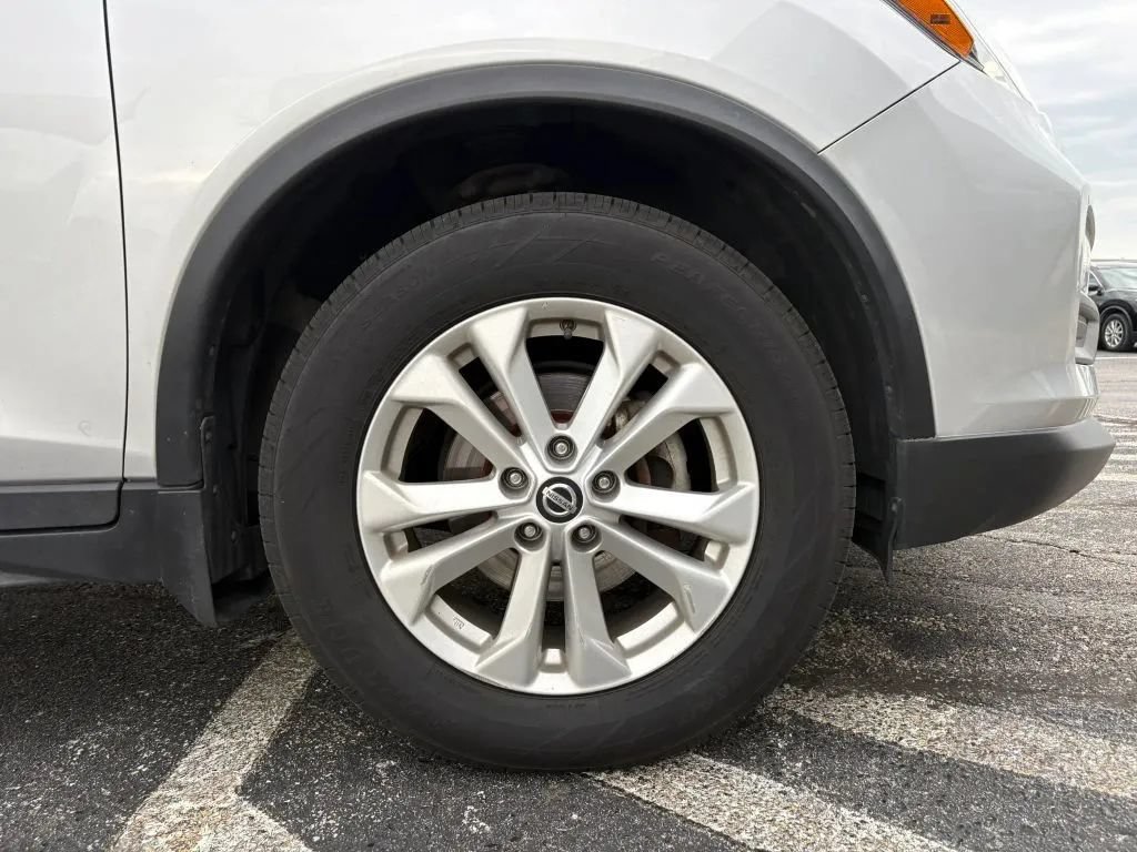 Used 2018 Nissan Rogue S w/ S Value Package AWD/4WD image 25