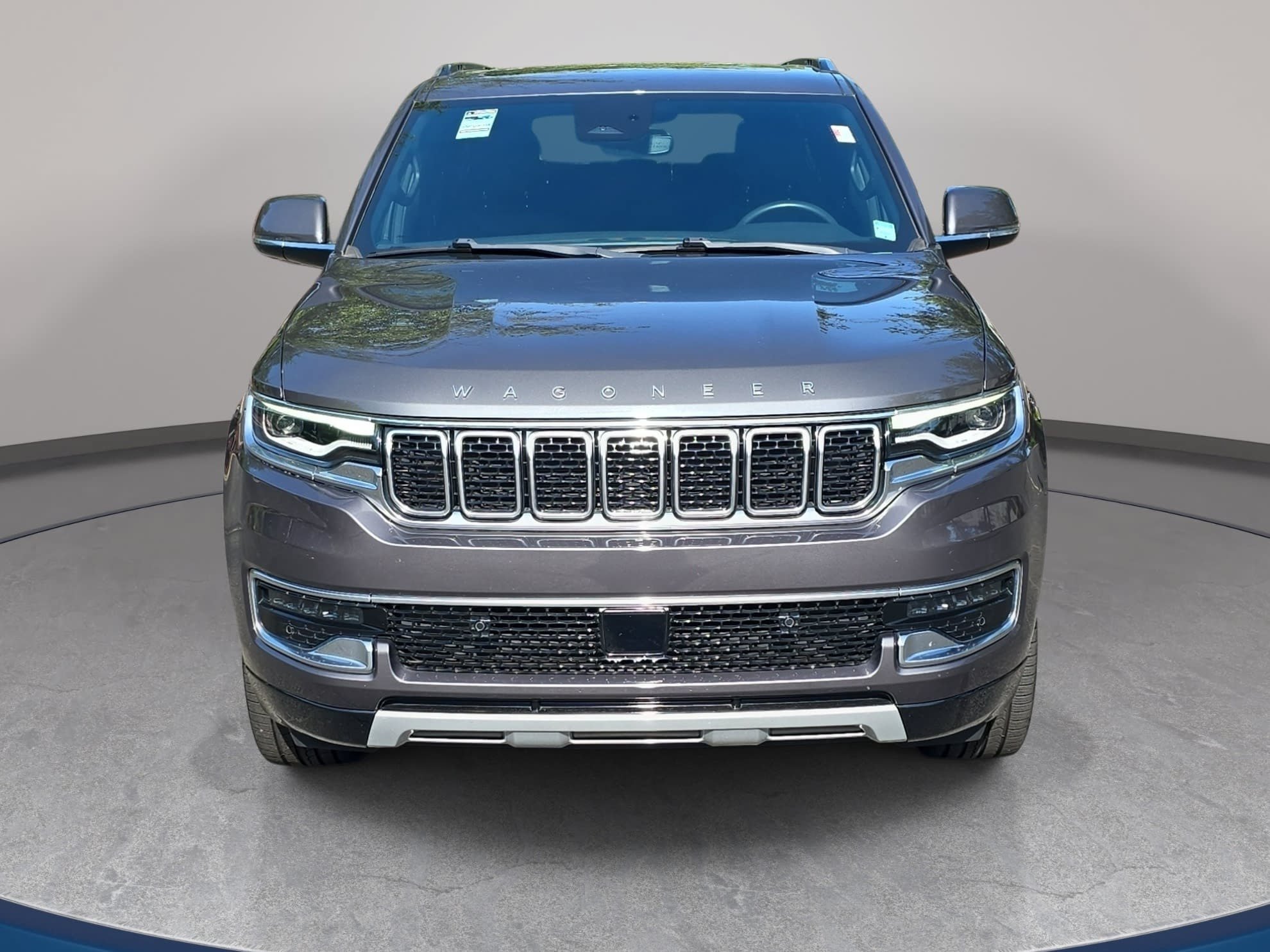 Used 2022 Jeep Wagoneer Series II w/ Premium Group I AWD/4WD image 2