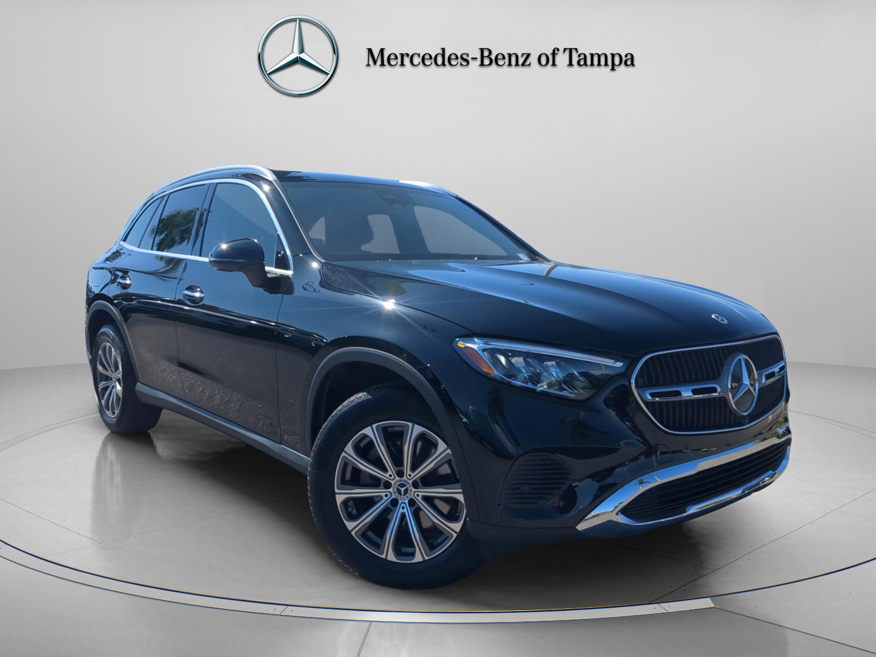 Certified 2025 Mercedes-Benz GLC 300 image 4