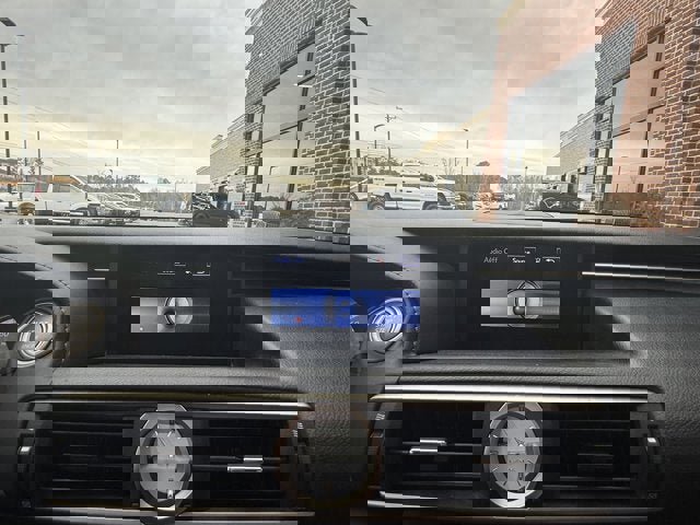 Used 2015 Lexus RC 350 w/ Luxury Package image 21