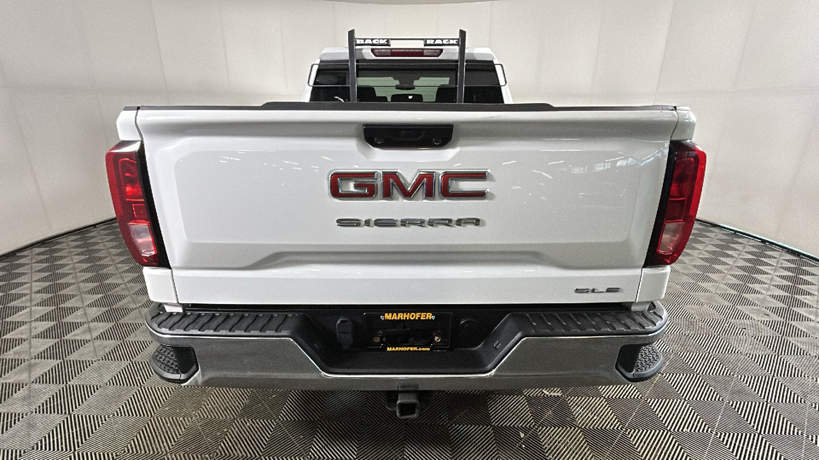 Used 2023 GMC Sierra 1500 SLE AWD/4WD image 4
