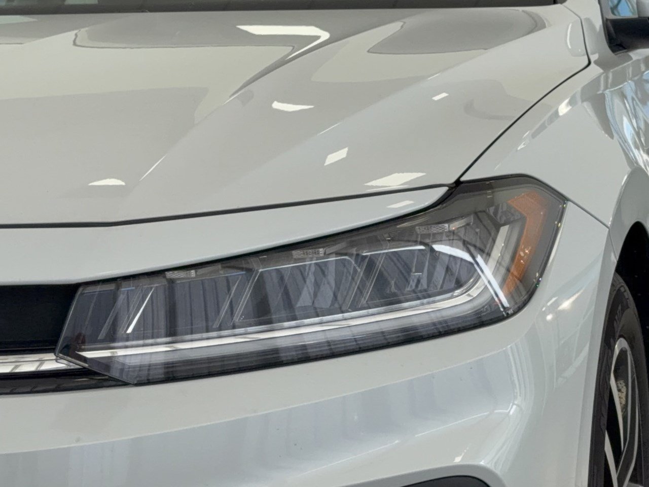 Used 2026 Volkswagen Jetta SE FWD image 12
