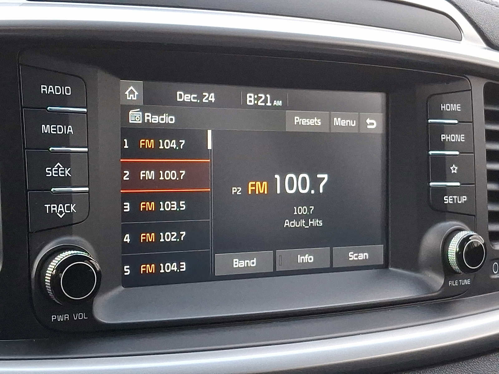 Used 2019 Kia Sorento LX image 14