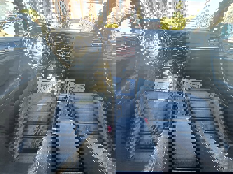 Used 2016 Volkswagen Golf 4-Door image 23