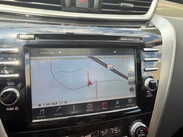Used 2015 Nissan Murano Platinum w/ Platinum Technology Package AWD/4WD image 12