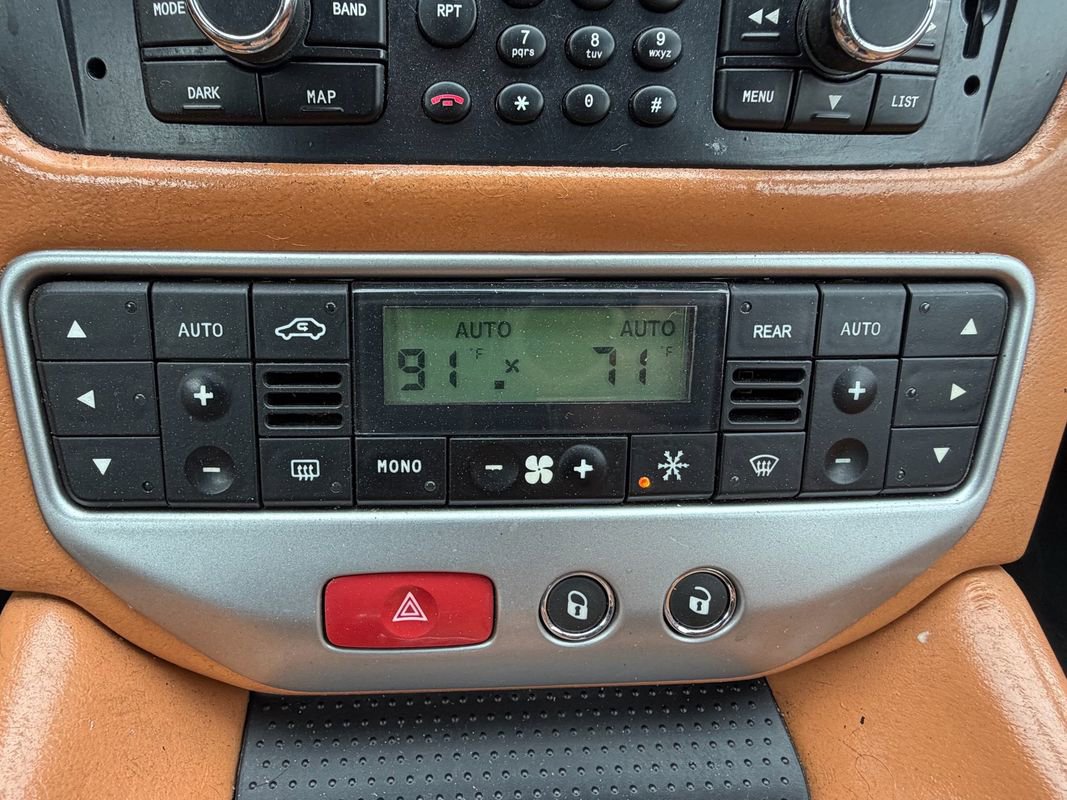 Used 2011 Maserati GranTurismo Coupe image 21