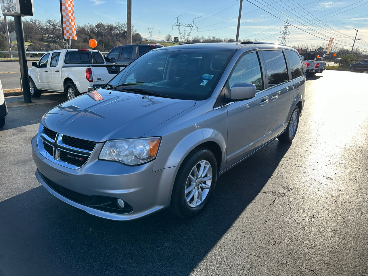 Used 2019 Dodge Grand Caravan SXT w/ Driver Convenience Group image 8