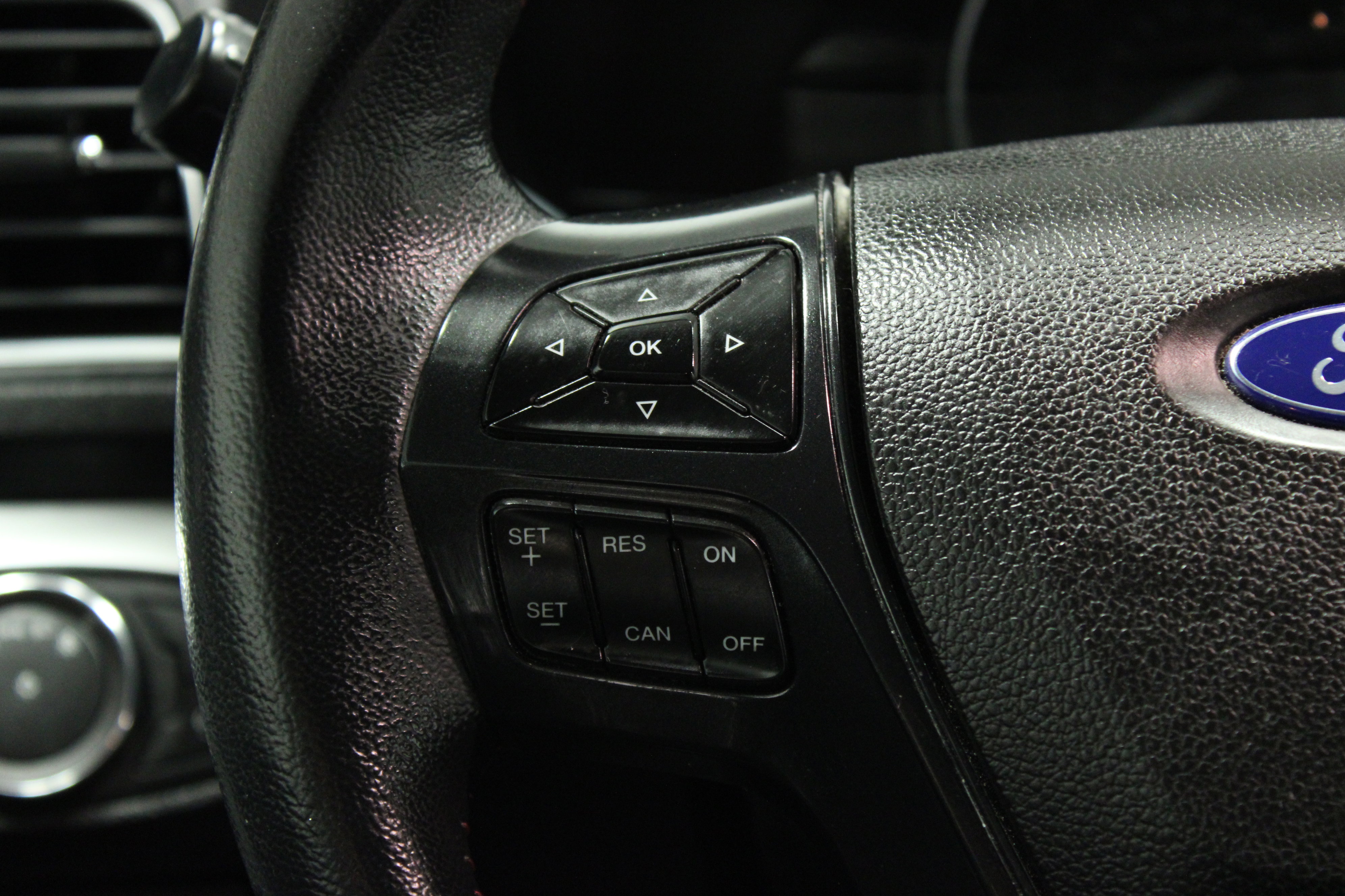 Used 2018 Ford Explorer Sport AWD/4WD image 24