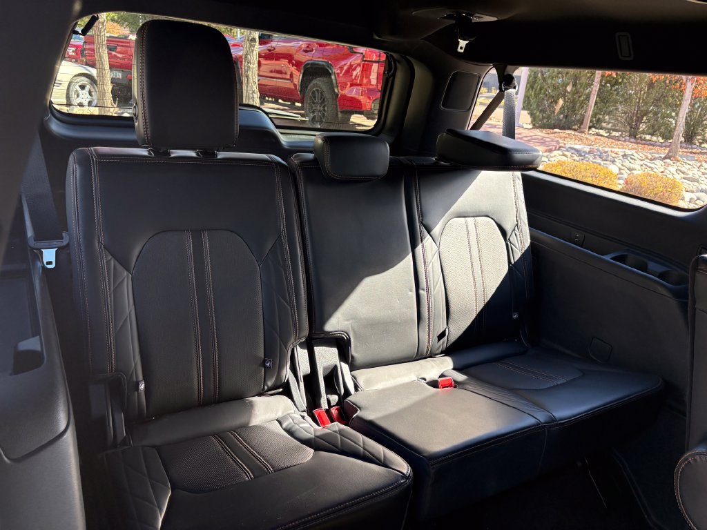 Used 2024 Ford Expedition Max Platinum AWD/4WD image 27