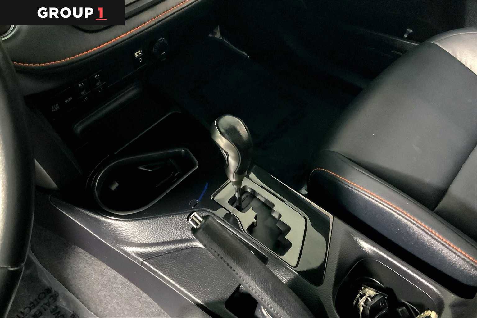 Used 2017 Toyota RAV4 SE image 16