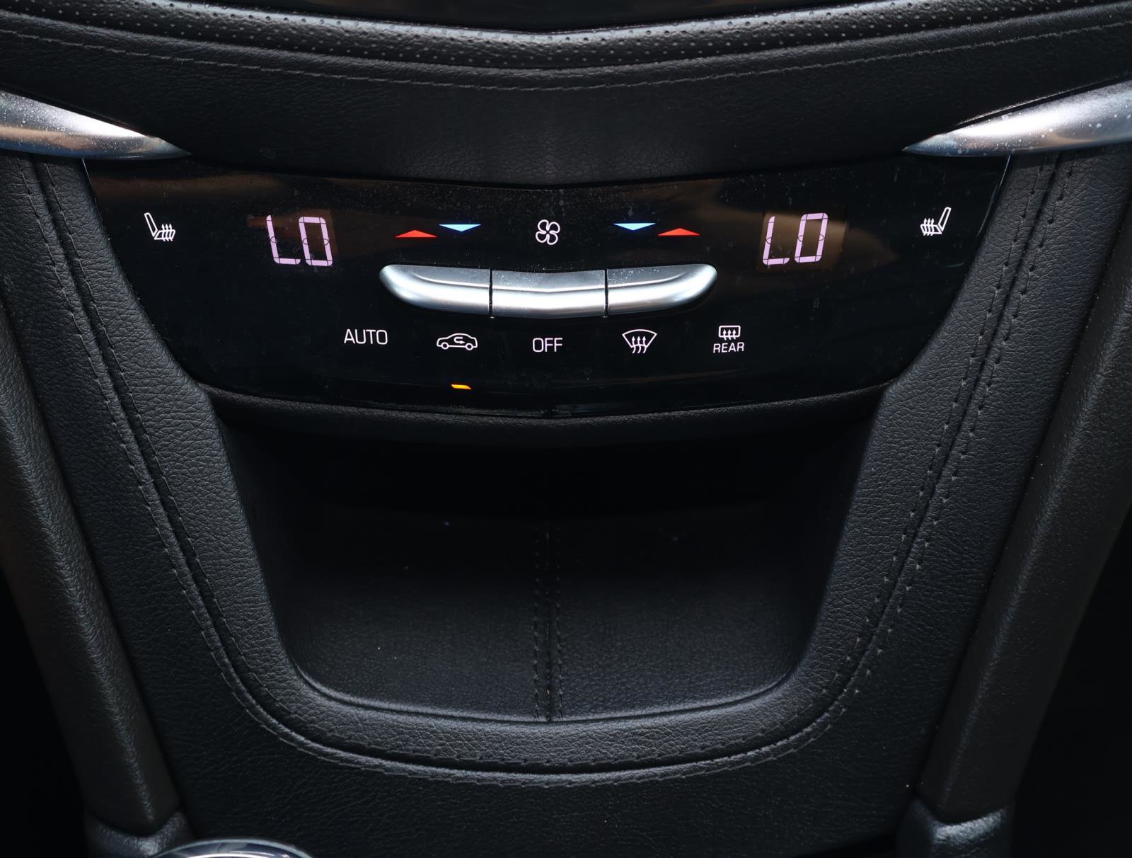 Certified 2023 Cadillac XT6 Luxury FWD image 31