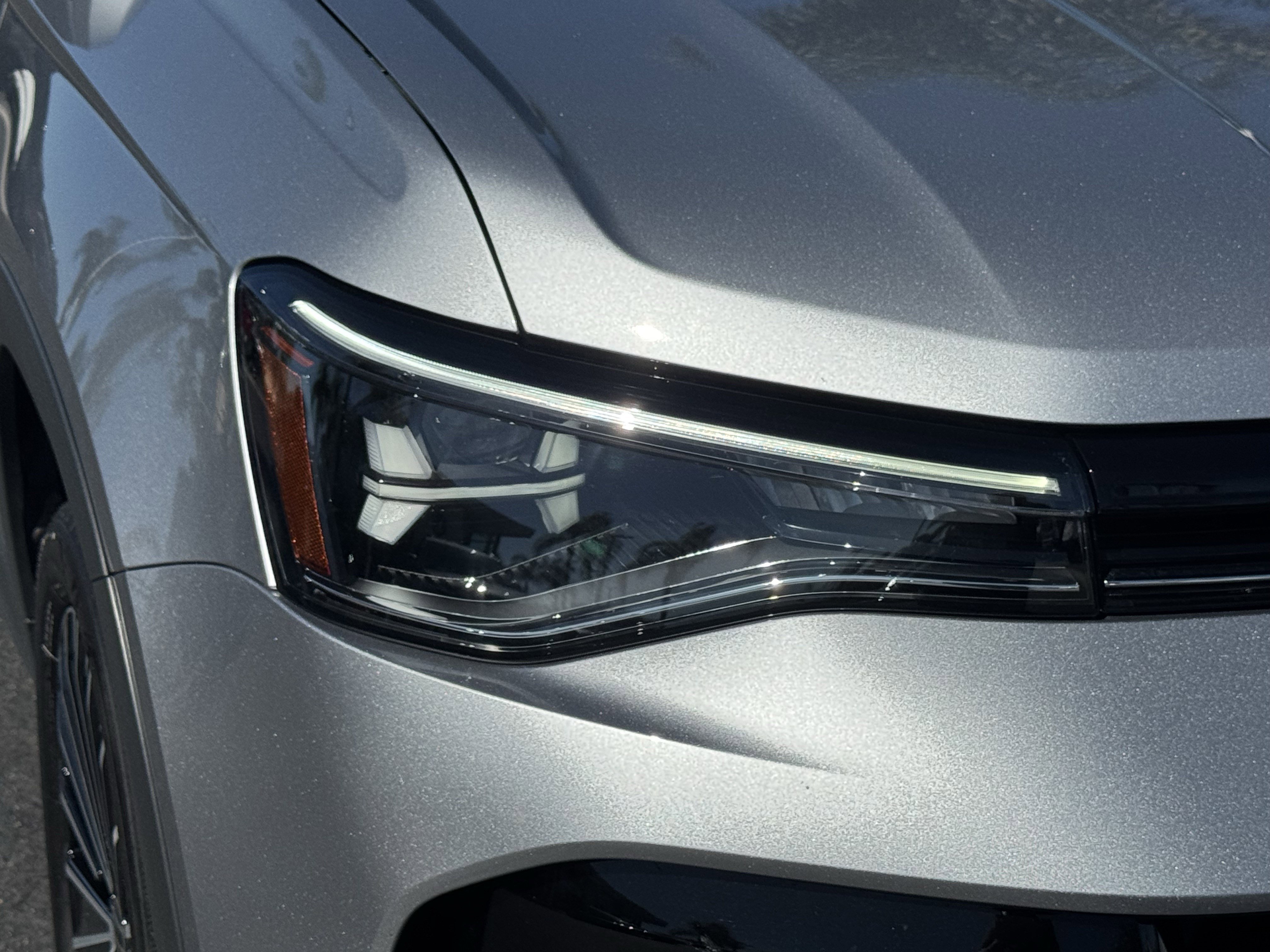 Used 2025 Volkswagen Taos SE image 3